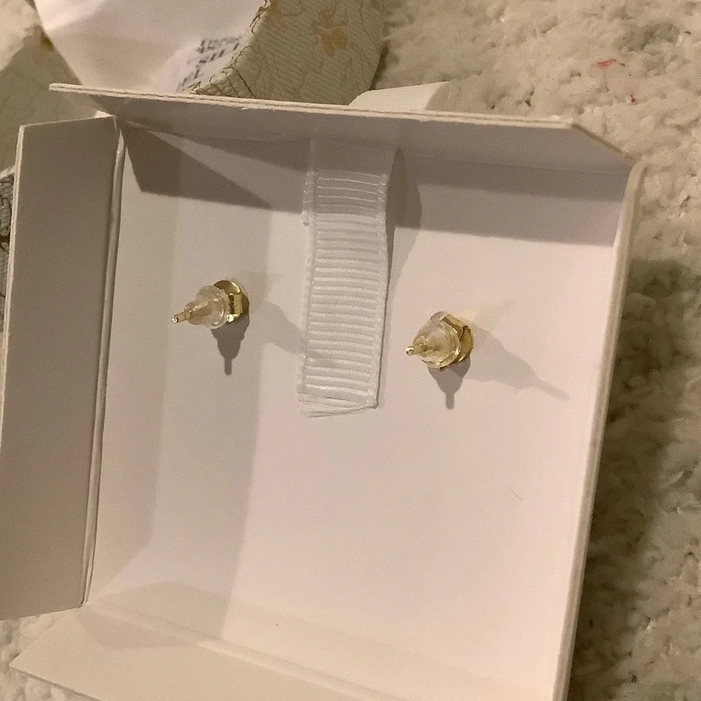 Rachel Zoe 14kt Gold Plated Sterling Silver Pearl Heart Earrings NWT Boxed - Picture 11 of 16